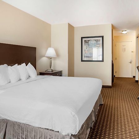 Best Western Plus Philadelphia Airport South - At Widener University Chester Esterno foto