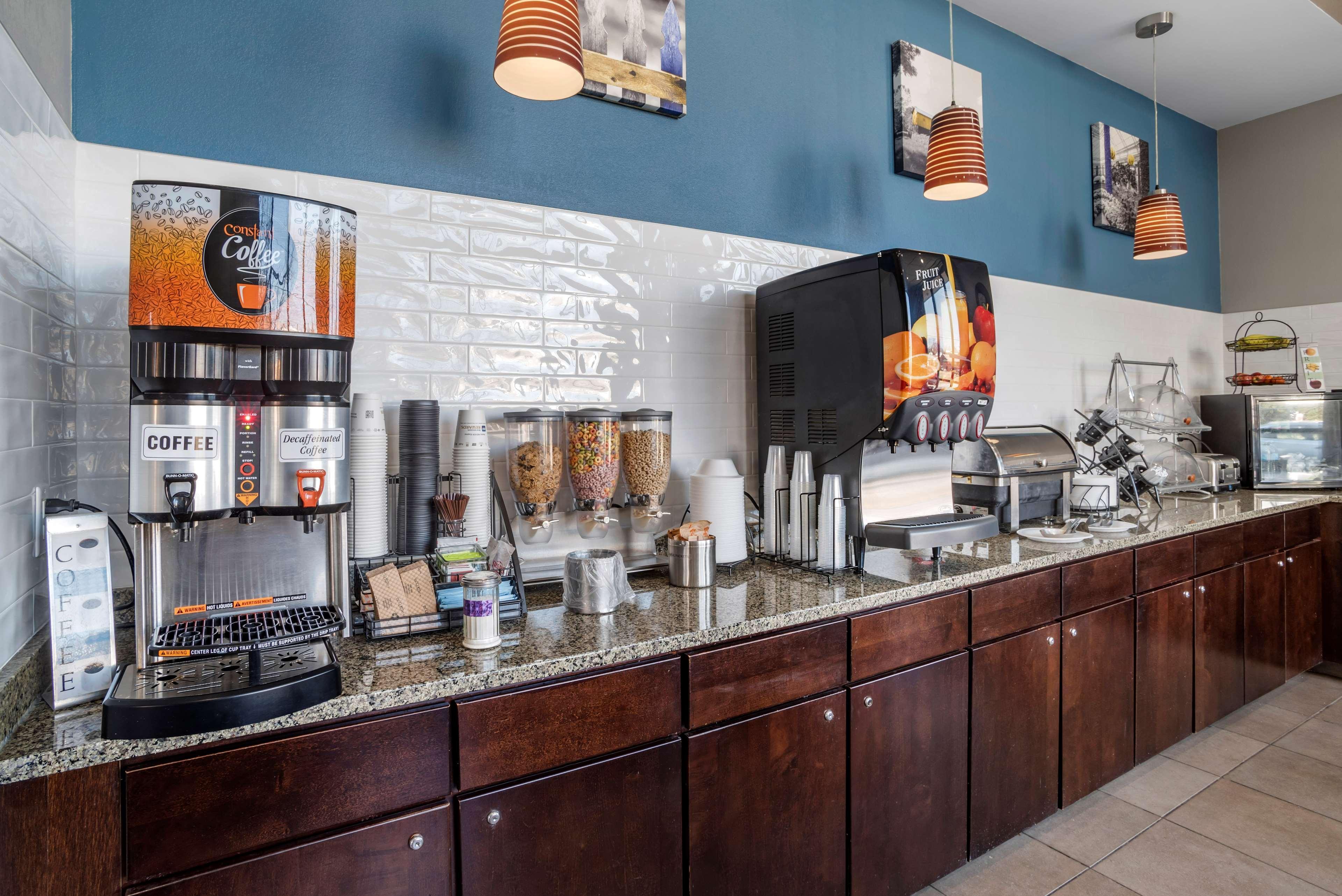 Best Western Plus Philadelphia Airport South - At Widener University Chester Esterno foto
