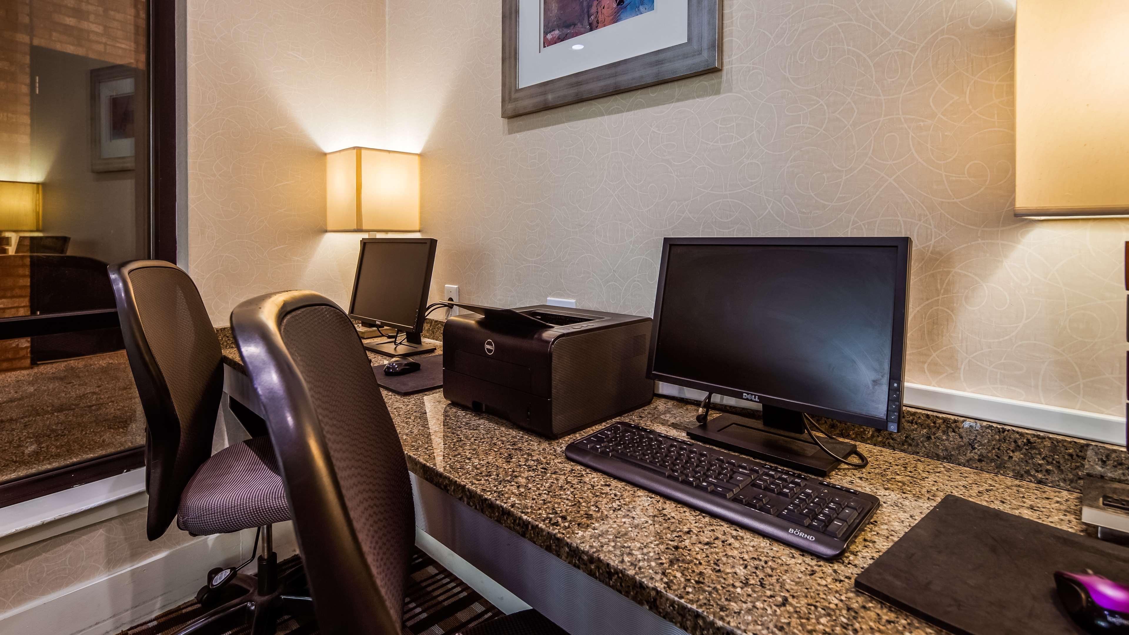 Best Western Plus Philadelphia Airport South - At Widener University Chester Esterno foto